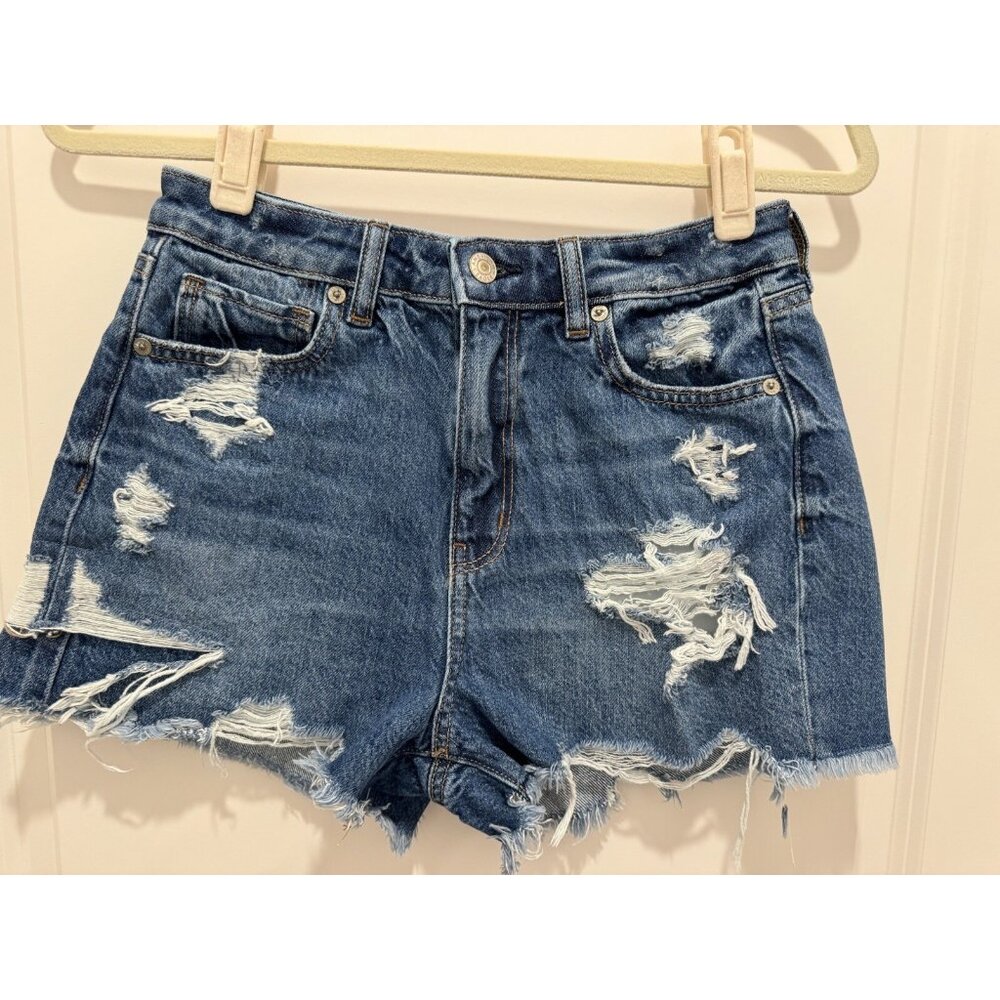 American Eagle Mom Short Size 4 Ripped Comfort Stretch Waistband Med Wash - Picture 1 of 9